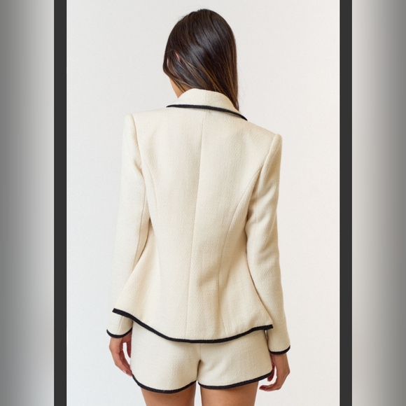 #516 FLASH SALE 🛑188 S,M,L HIGH END Boucle Double Breasted Blazer+Skort 2pc Set - Picture 7 of 8